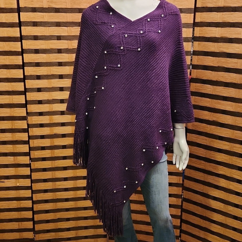 NWT! Plum poncho knit with diamonds & fringe